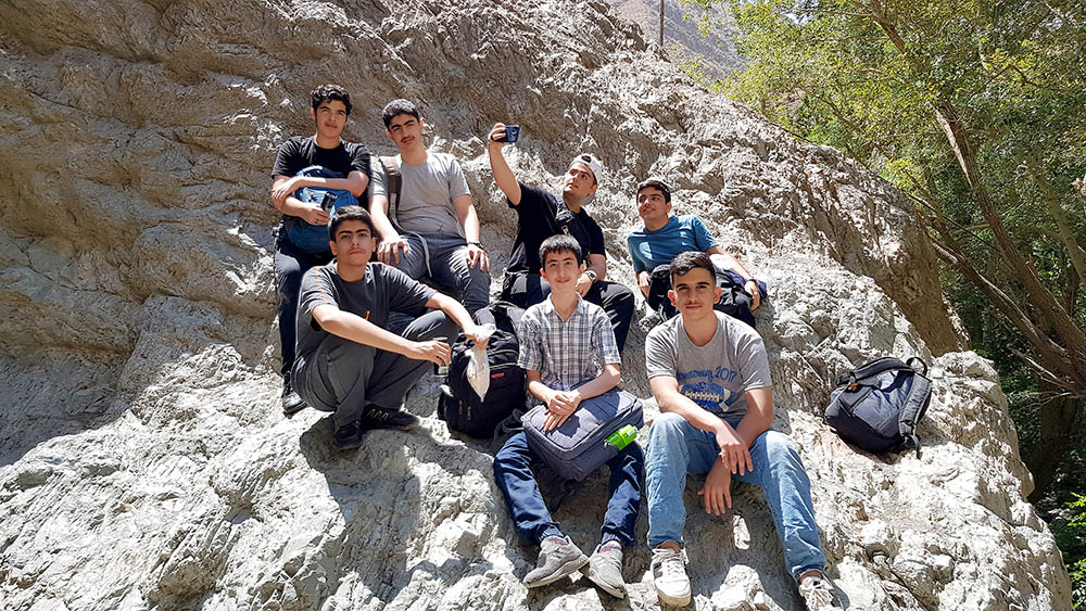 اردوی تفریحی روستای رندان و طبیعت گردی آبشار رندان در دبیرستان دانشگاه صنعتی شریف