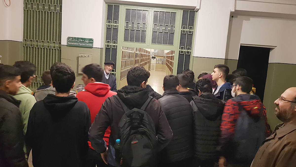 اردوی بازدید از موزه عبرت دانش آموزان دبیرستان شریف